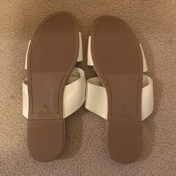 Old Navy size 10 white sandals NWOT - Picture 2 of 2